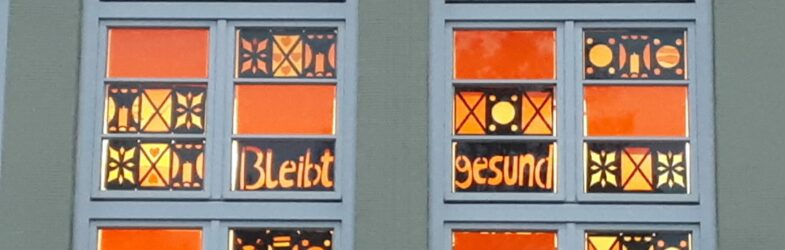 Leuchtene Schulfenster
